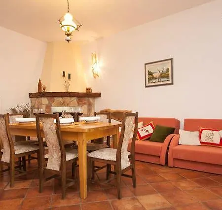 Apartment Uckar *